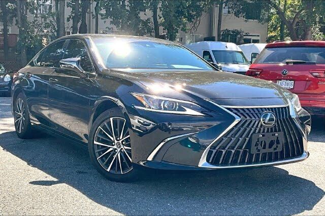 2024 LEXUS ES