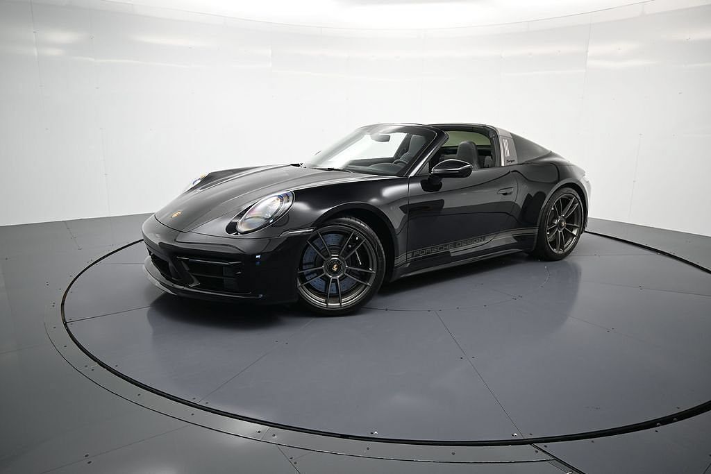 2022 PORSCHE 911