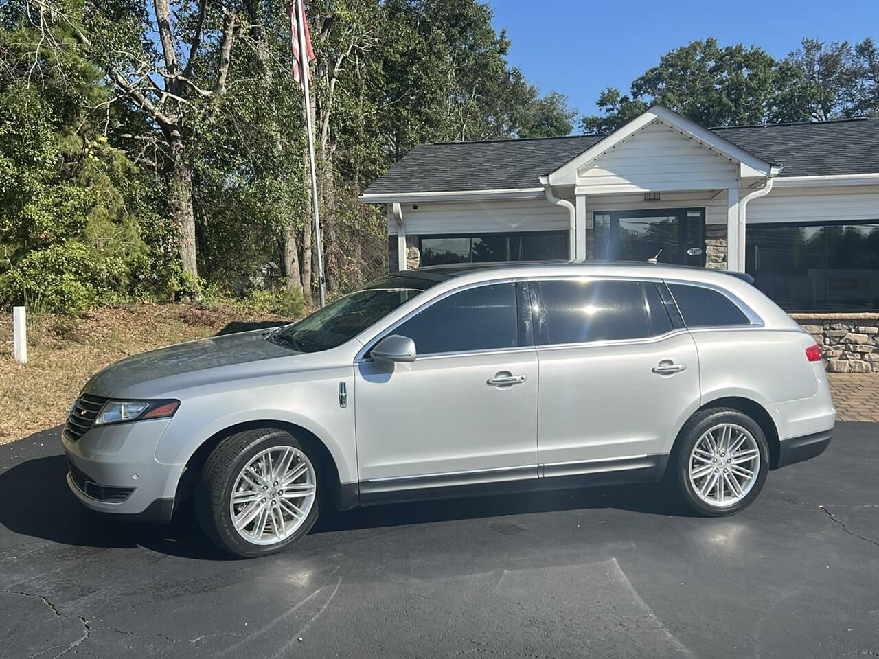 2019 LINCOLN MKT