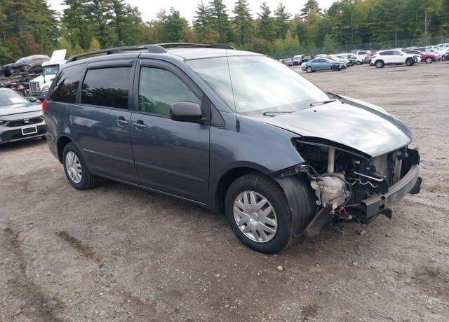 2009 TOYOTA Sienna