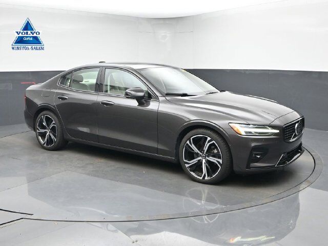 2024 VOLVO S60