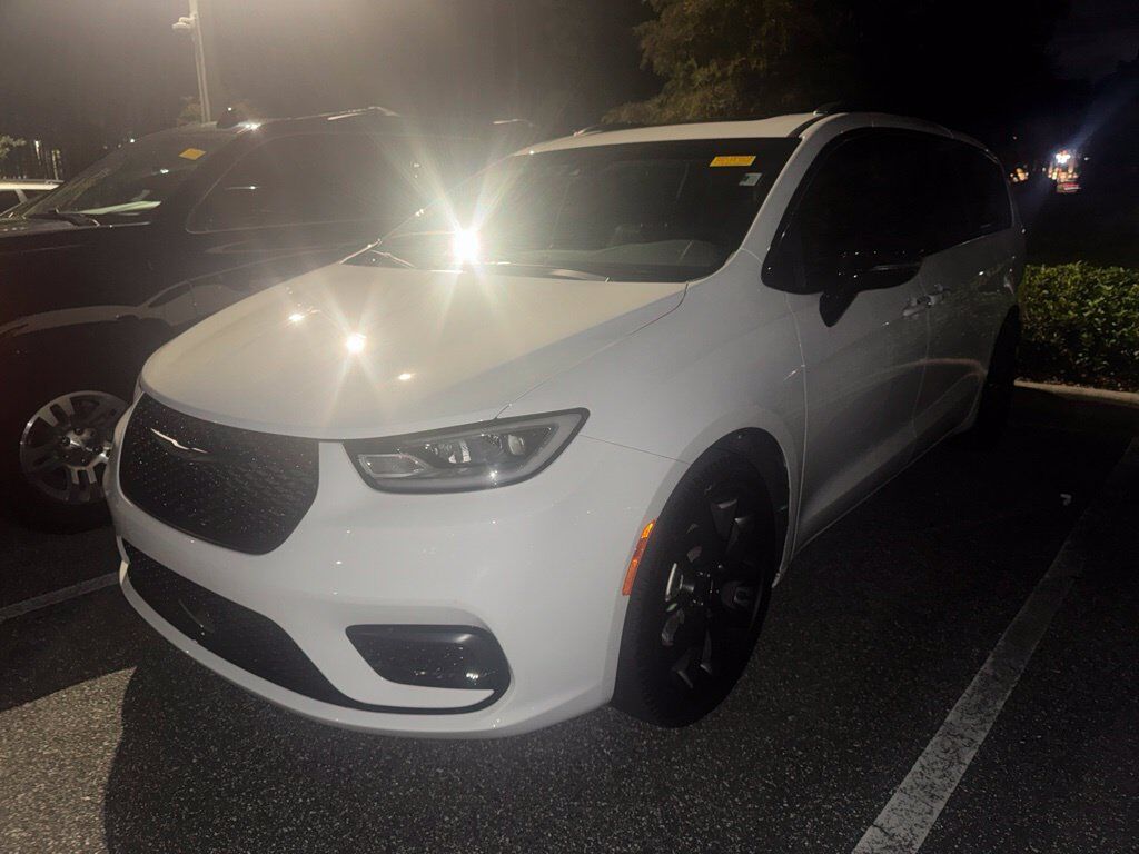 2024 CHRYSLER Pacifica
