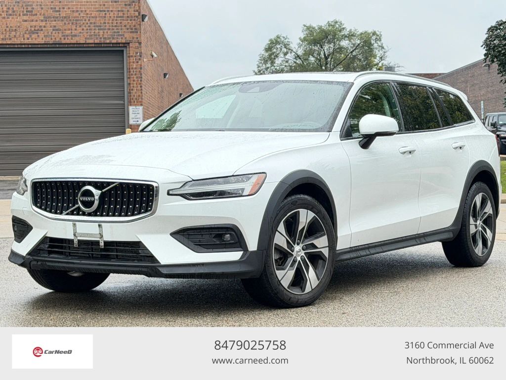 2021 VOLVO V60CC