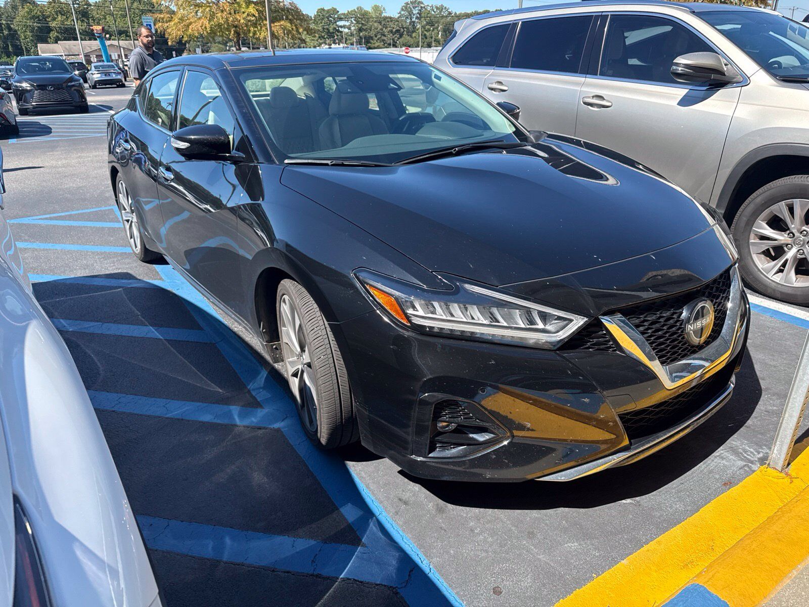 2023 NISSAN Maxima