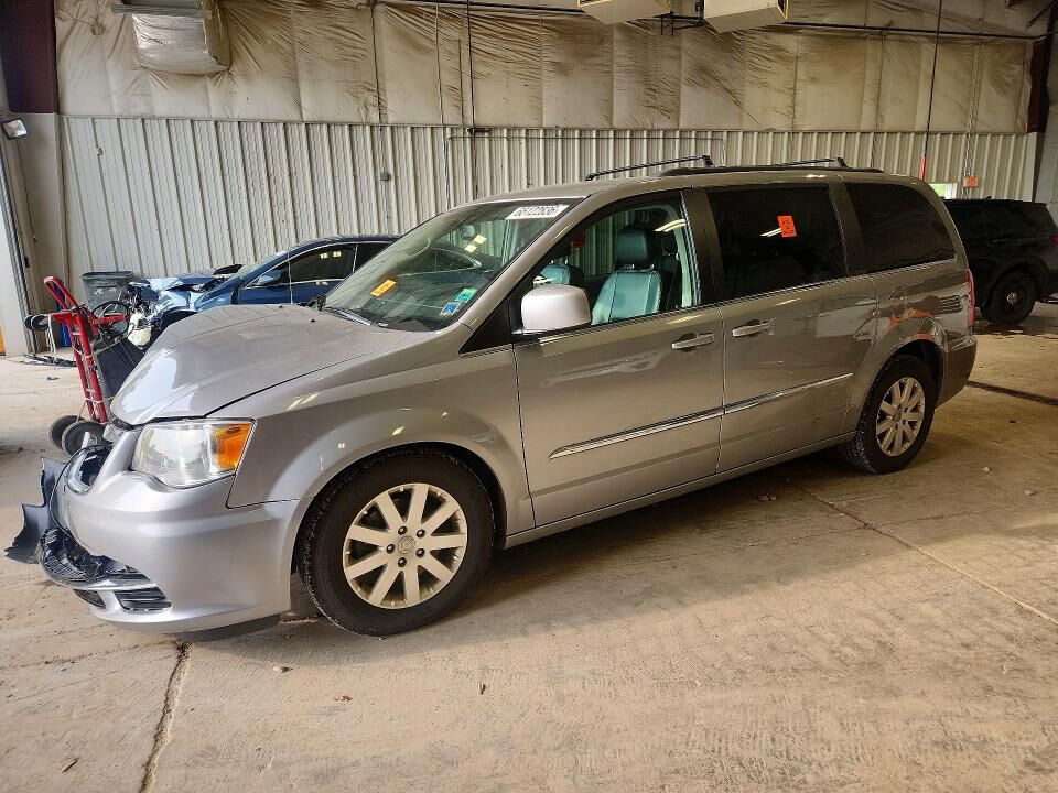 2016 CHRYSLER Town and Country