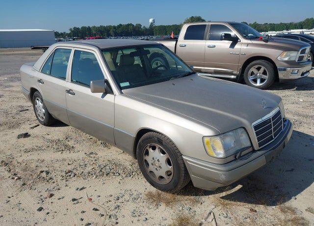 1994 MERCEDES-BENZ E-Class