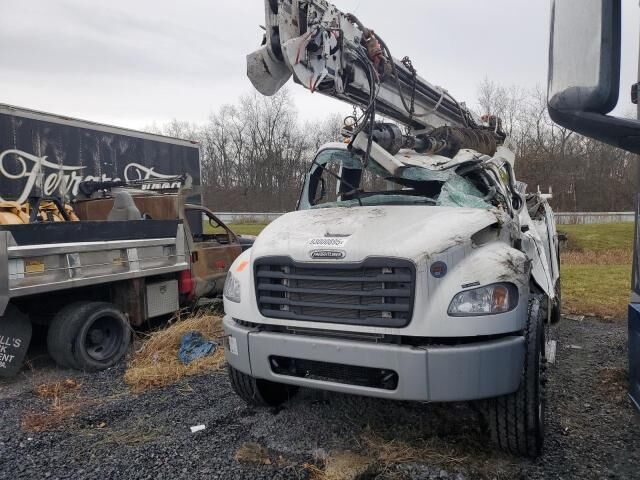 2025 FREIGHTLINER M2