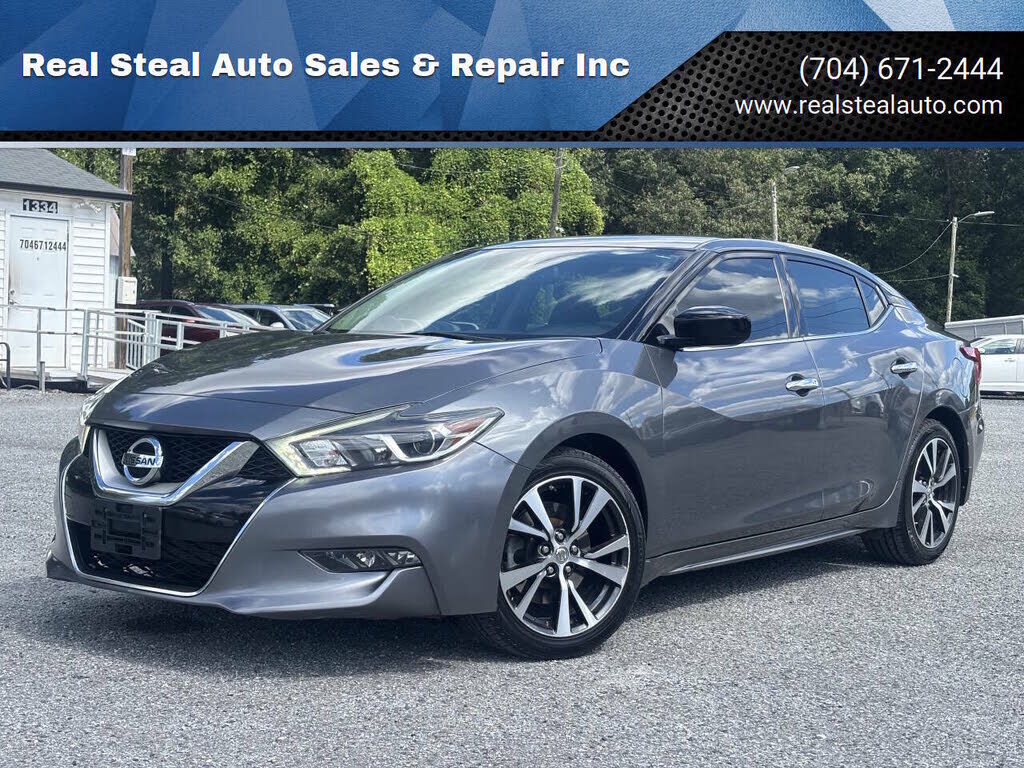 2017 NISSAN Maxima