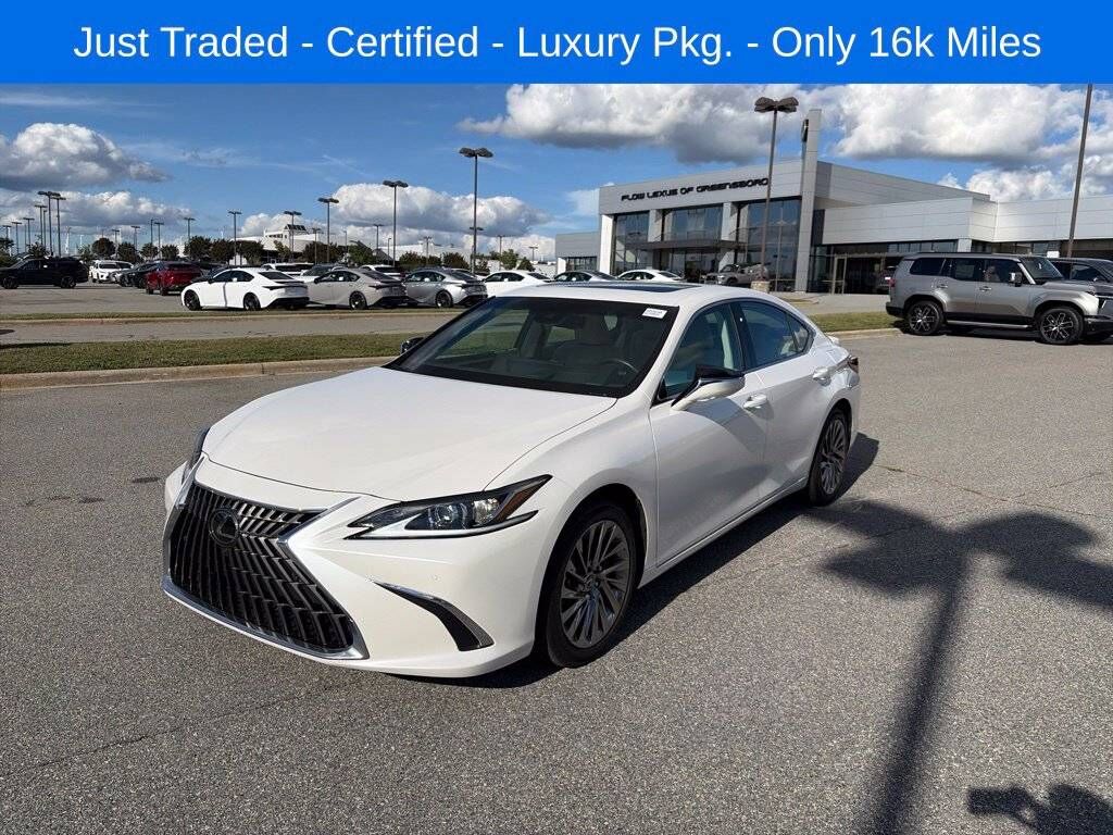 2025 LEXUS ES