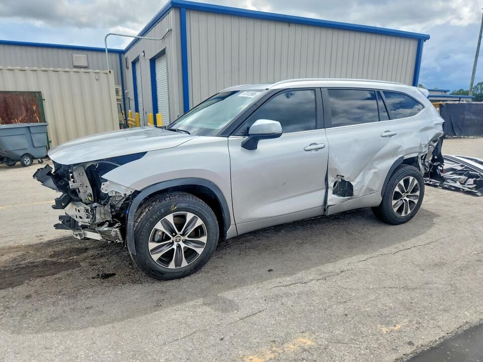 2023 TOYOTA Highlander