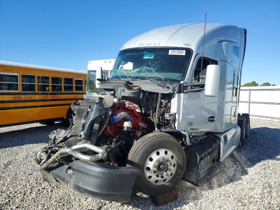 2022 KENWORTH T680