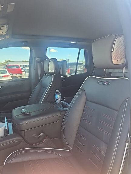 2025 GMC Yukon