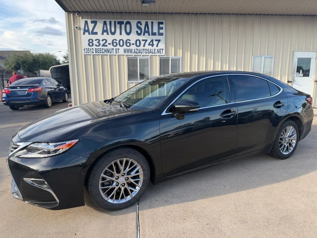 2017 LEXUS ES