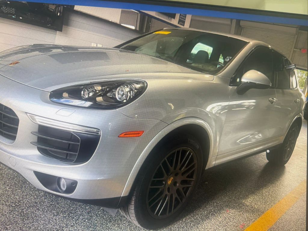 2017 PORSCHE Cayenne