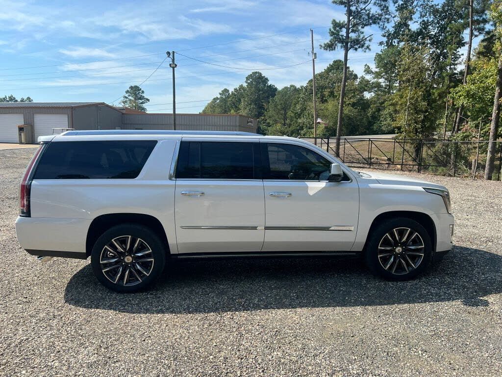2016 CADILLAC Escalade