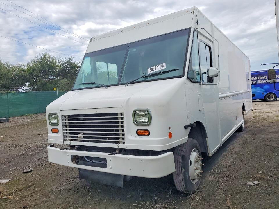 2016 FREIGHTLINER MT 55G Front Gasoline Engine Walk in Van Chassis