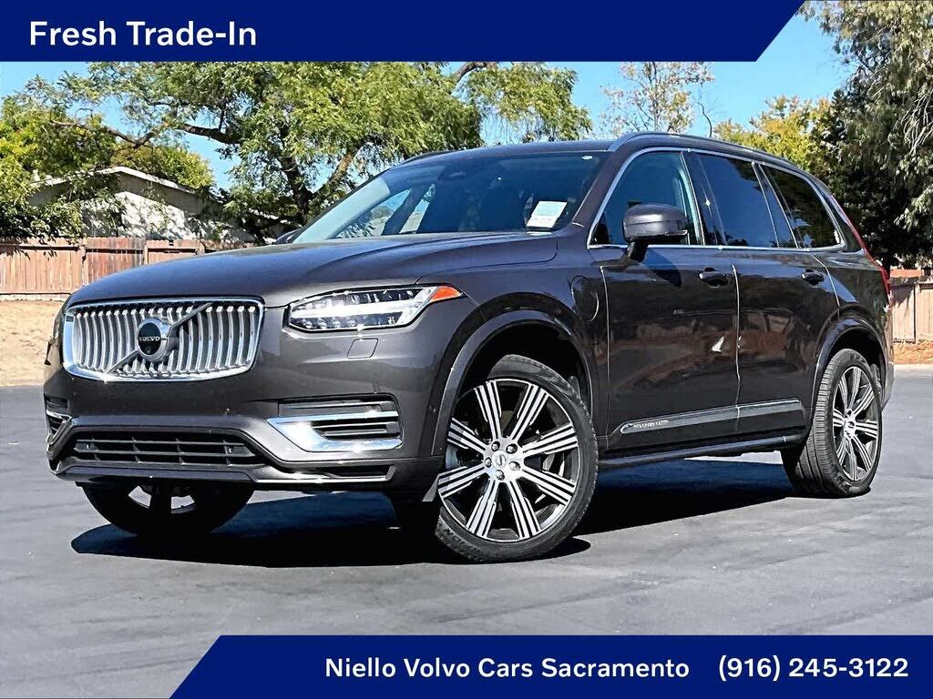 2023 VOLVO XC90