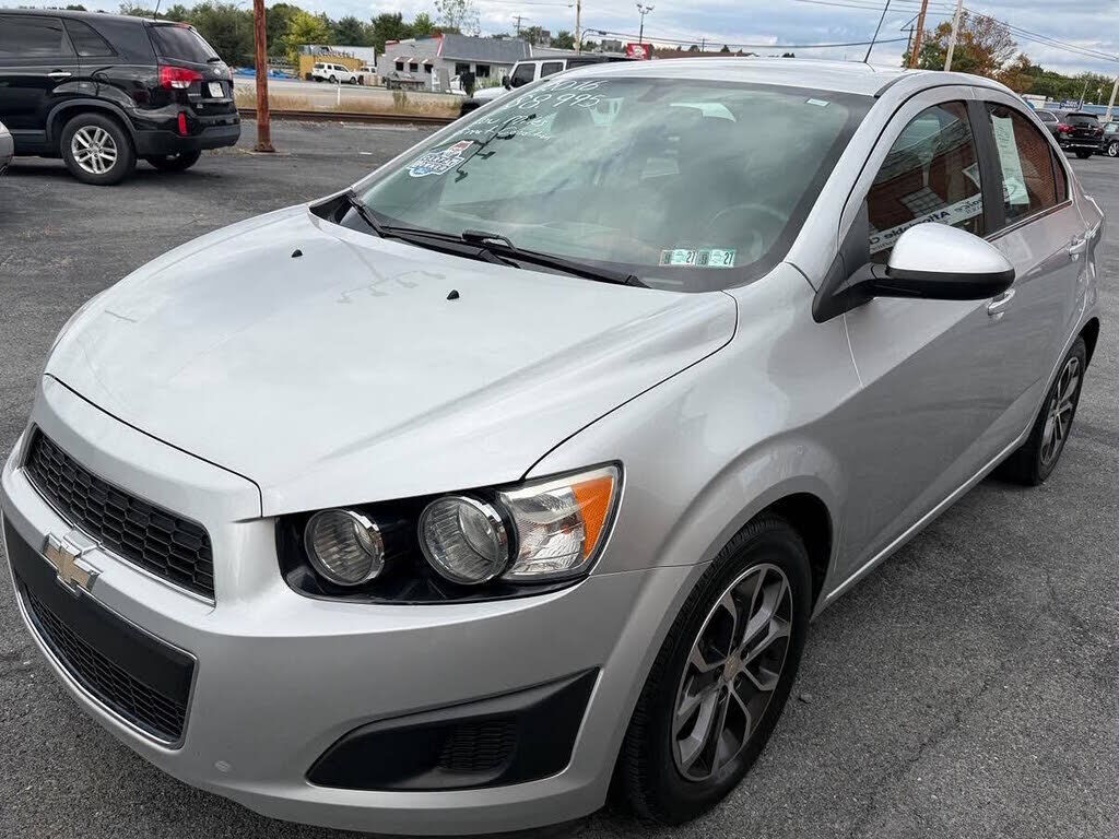 2016 CHEVROLET Sonic