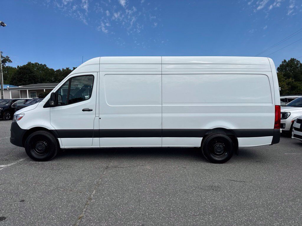 2025 Mercedes-Benz Sprinter