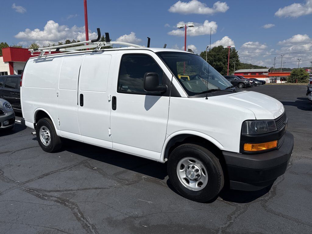 2022 CHEVROLET Express