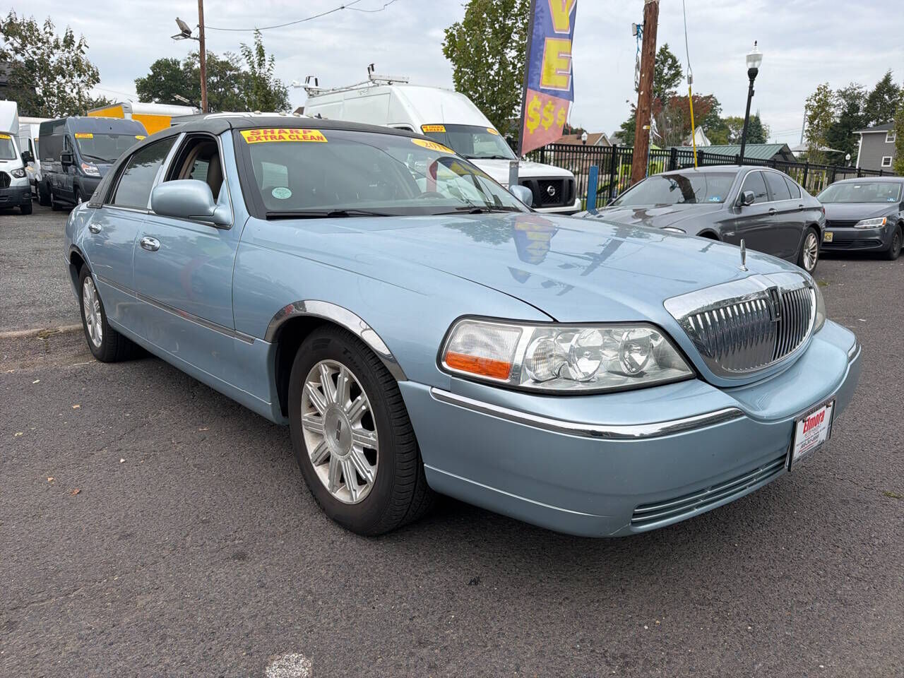 2011 LINCOLN Town Car
