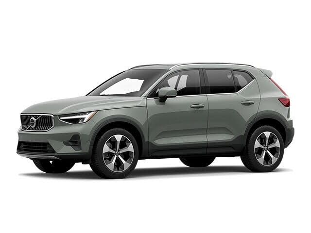 2025 VOLVO XC40