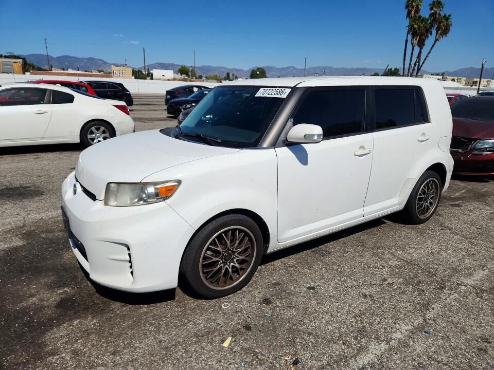2015 TOYOTA SCION