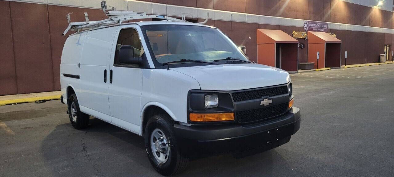 2012 CHEVROLET Express