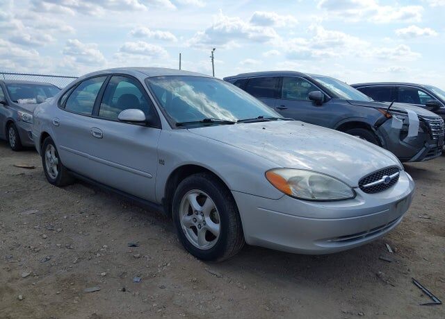 2002 FORD Taurus