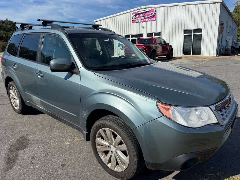 2011 SUBARU Forester