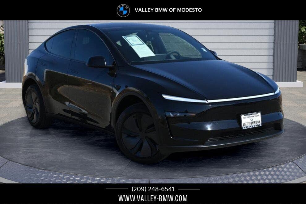 2026 TESLA Model Y
