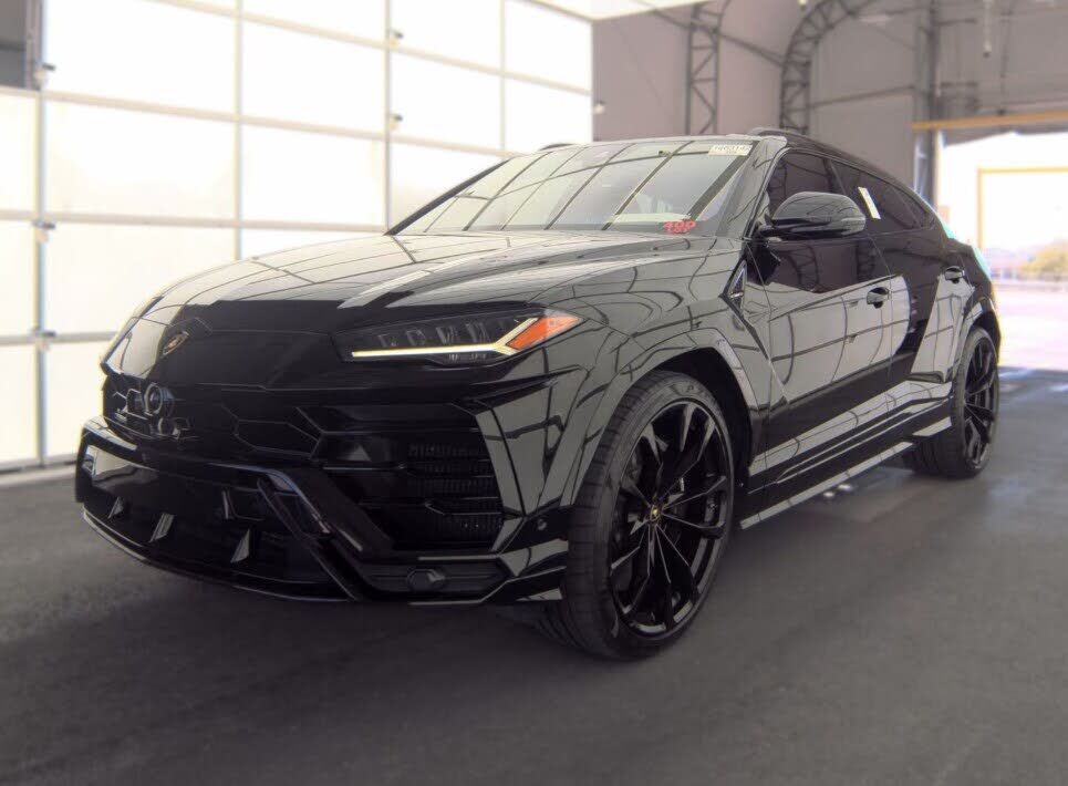 2019 LAMBORGHINI URUS