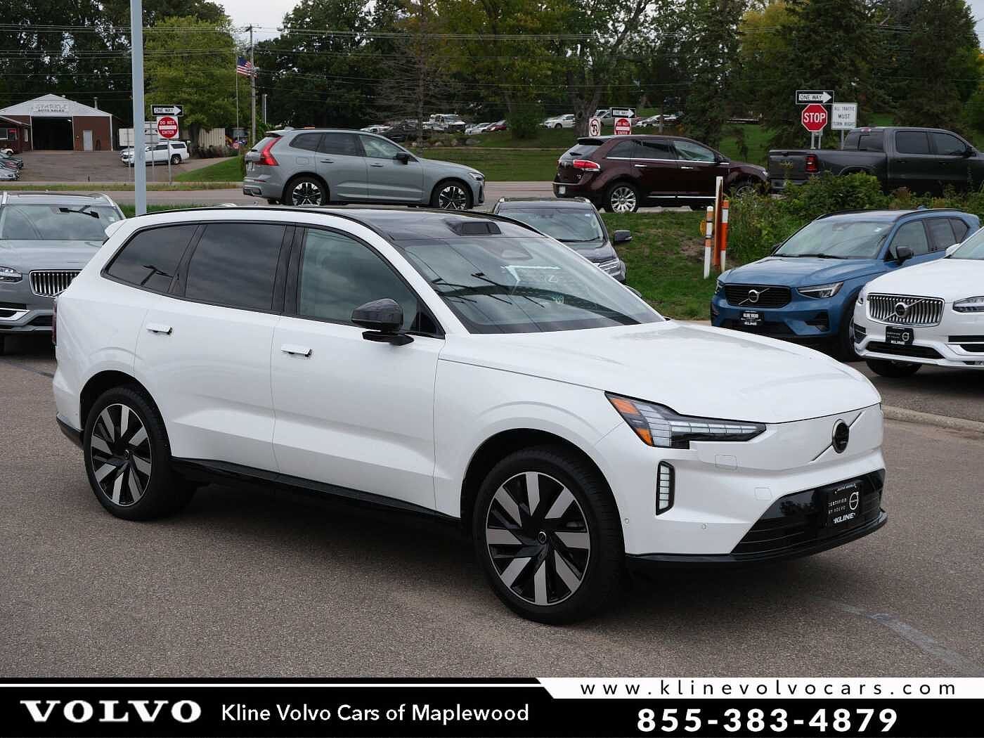 2025 VOLVO EX90