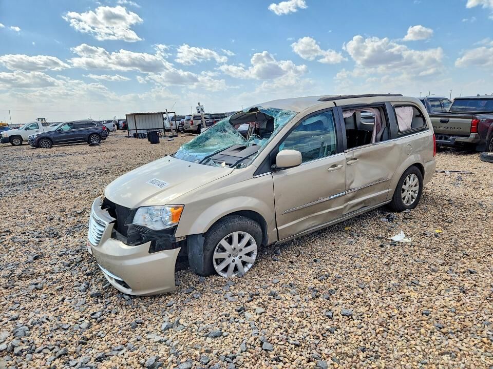 2016 CHRYSLER Town and Country