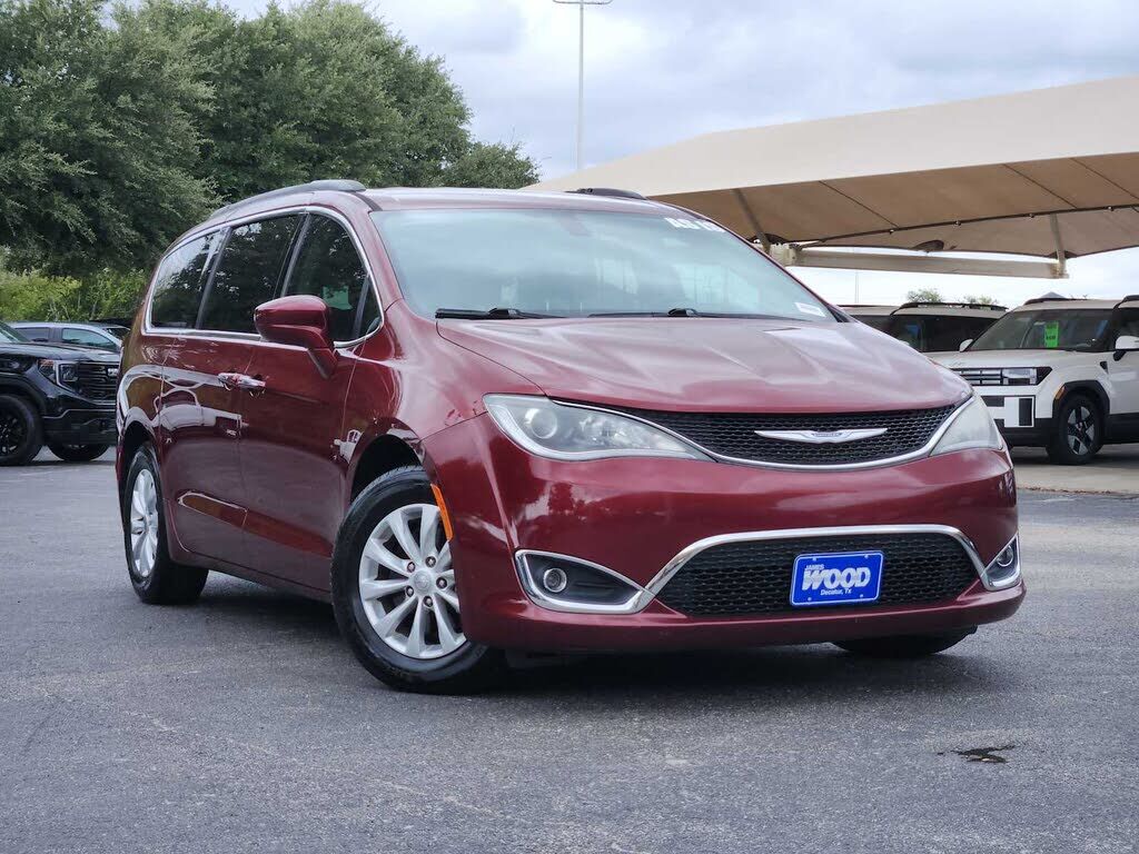 2019 CHRYSLER Pacifica