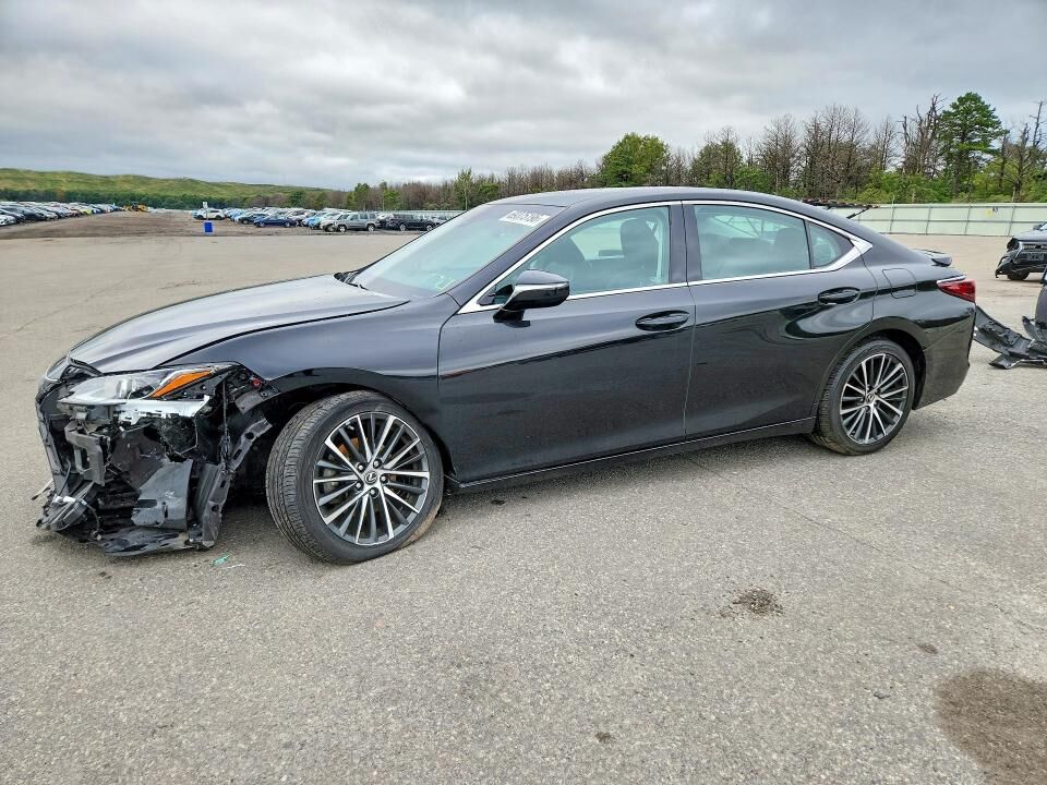 2022 LEXUS ES