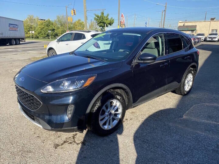 2021 FORD Escape
