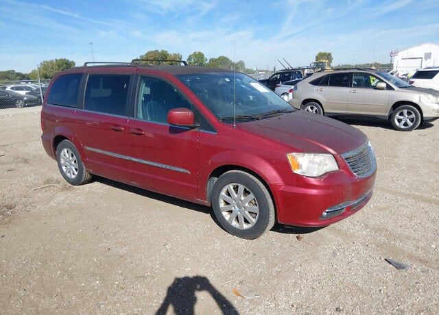 2015 CHRYSLER Town and Country