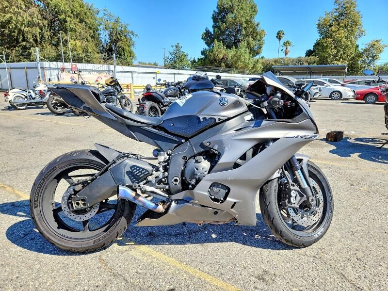 2018 YAMAHA YZF