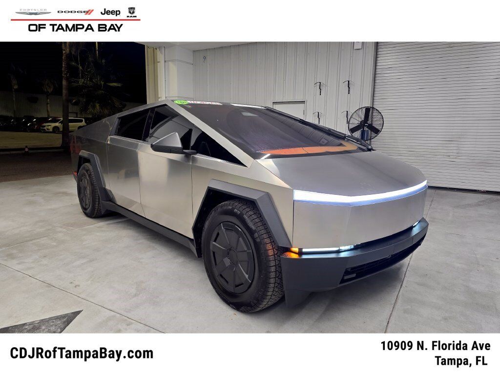 2026 TESLA Cybertruck