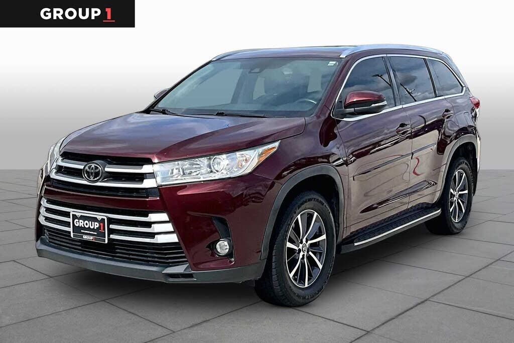 2017 TOYOTA Highlander