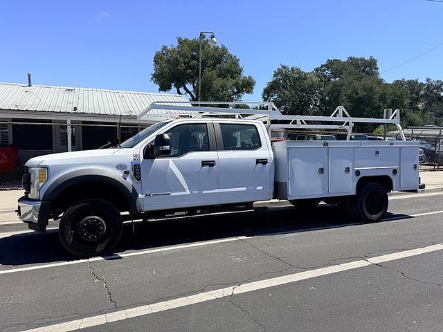 2017 FORD F-550