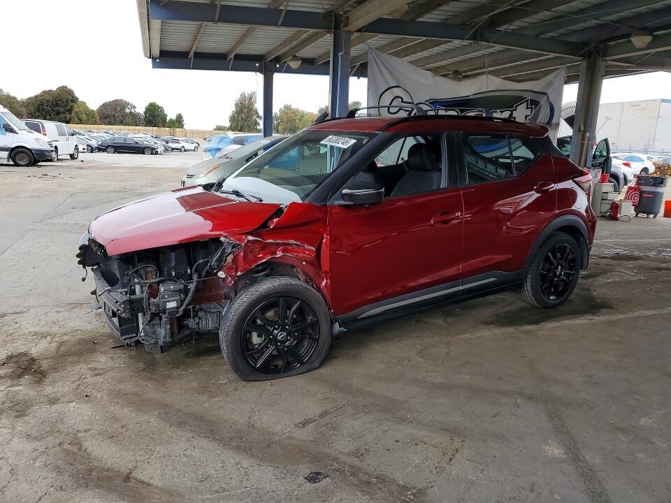 2022 NISSAN Kicks
