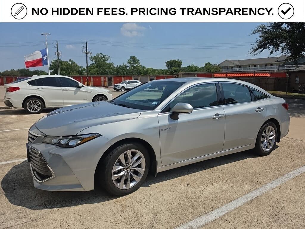 2020 TOYOTA Avalon