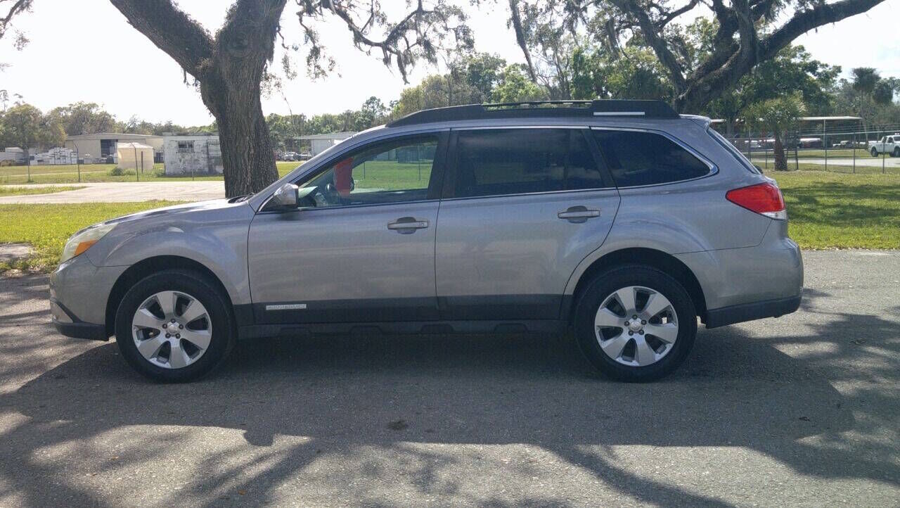 2010 SUBARU Outback