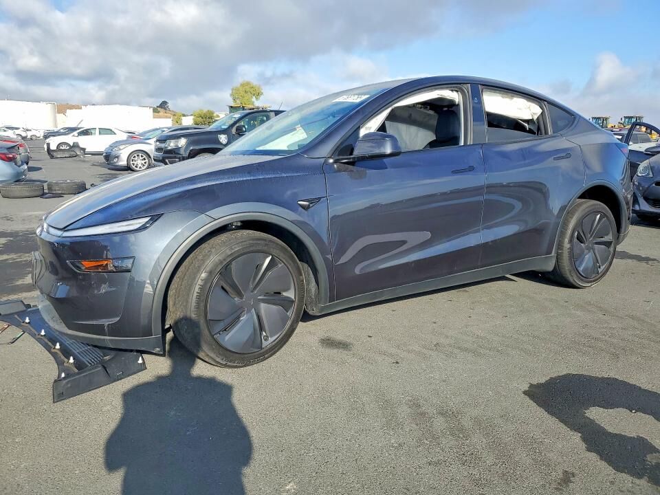 2026 TESLA Model Y