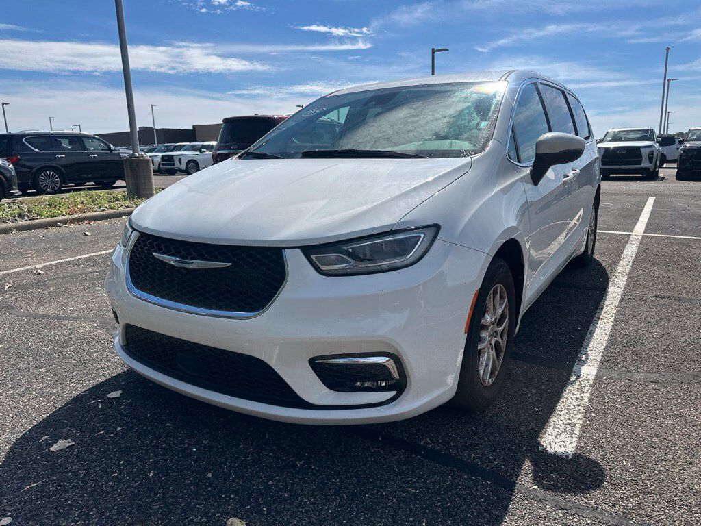 2023 CHRYSLER Pacifica