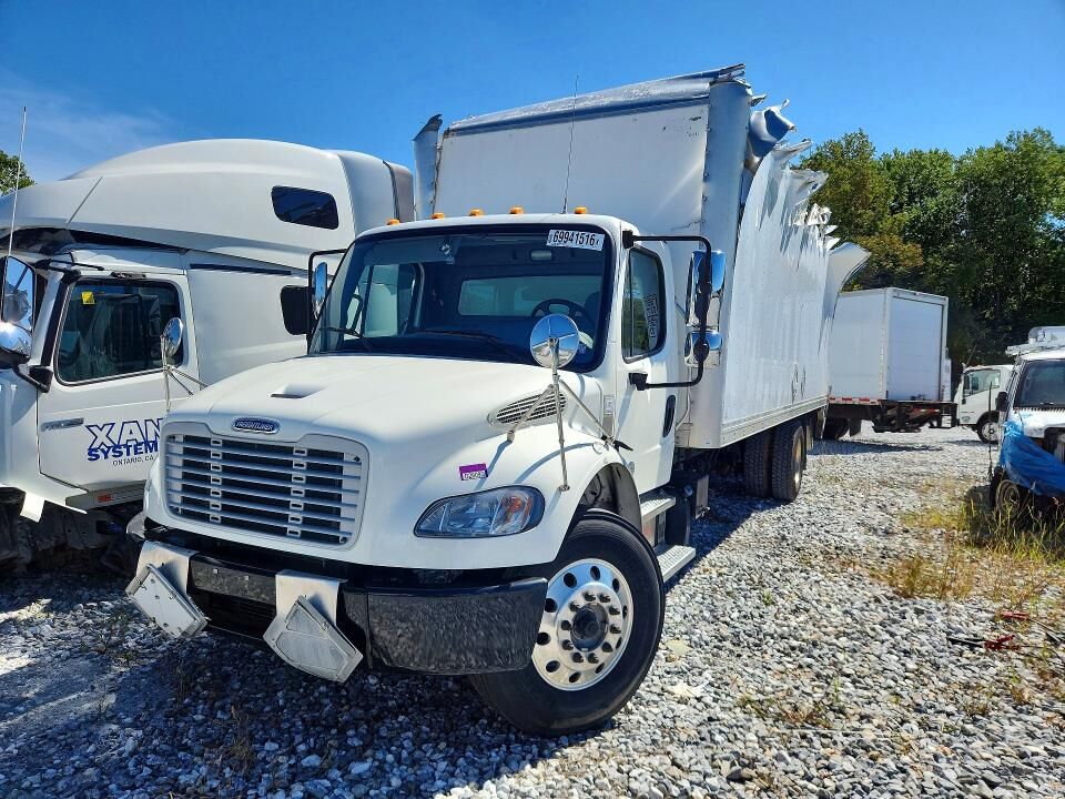 2022 FREIGHTLINER M2
