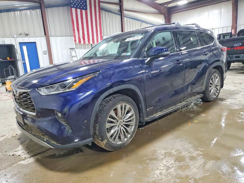 2020 TOYOTA Highlander