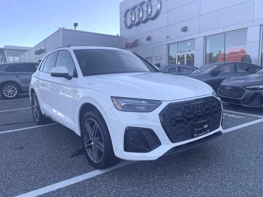 2023 AUDI Q5 e